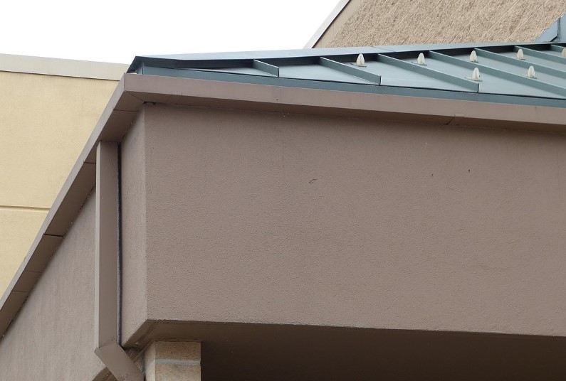 What type of gutters lasts the longest?